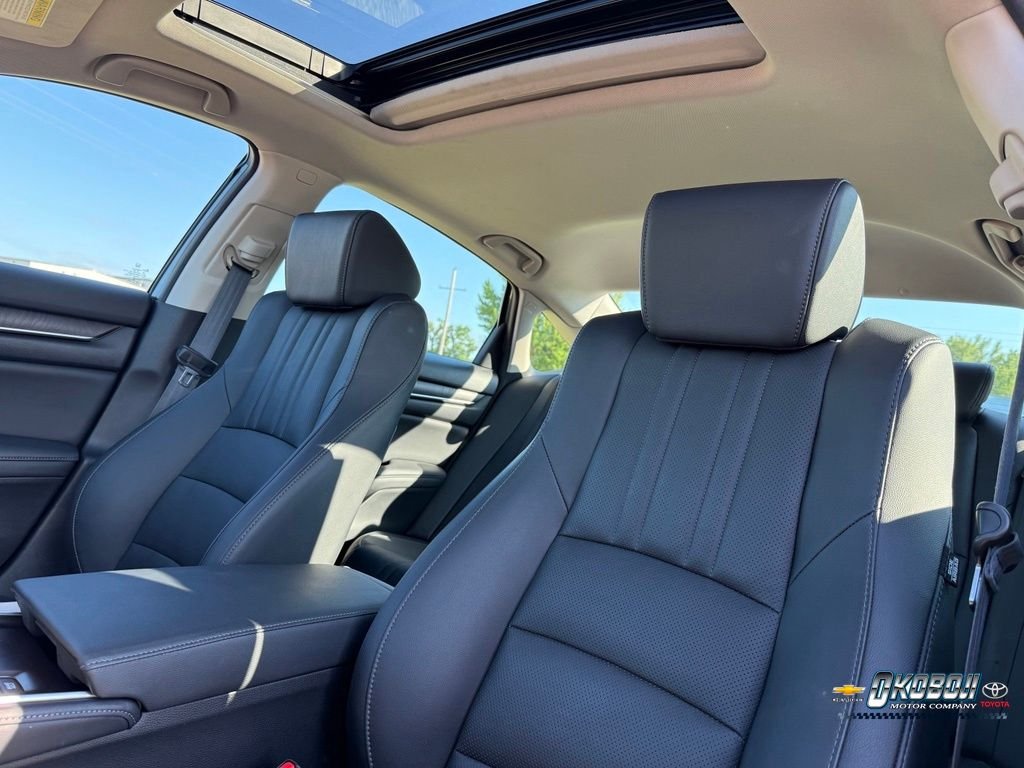 Used 2021 Gray Honda EX-L image 16