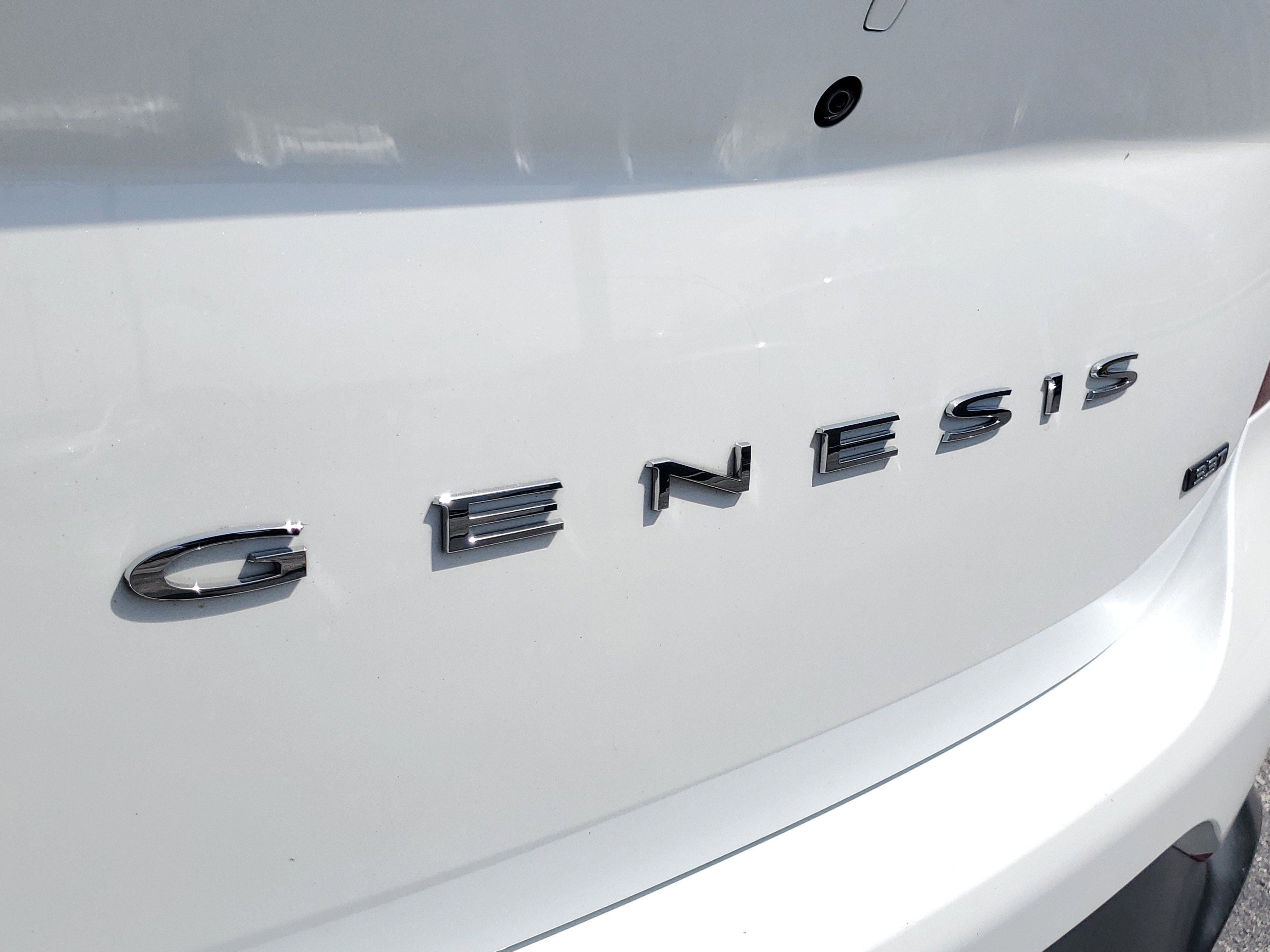 Used 2022 Uyuni White Genesis 3.3T image 6