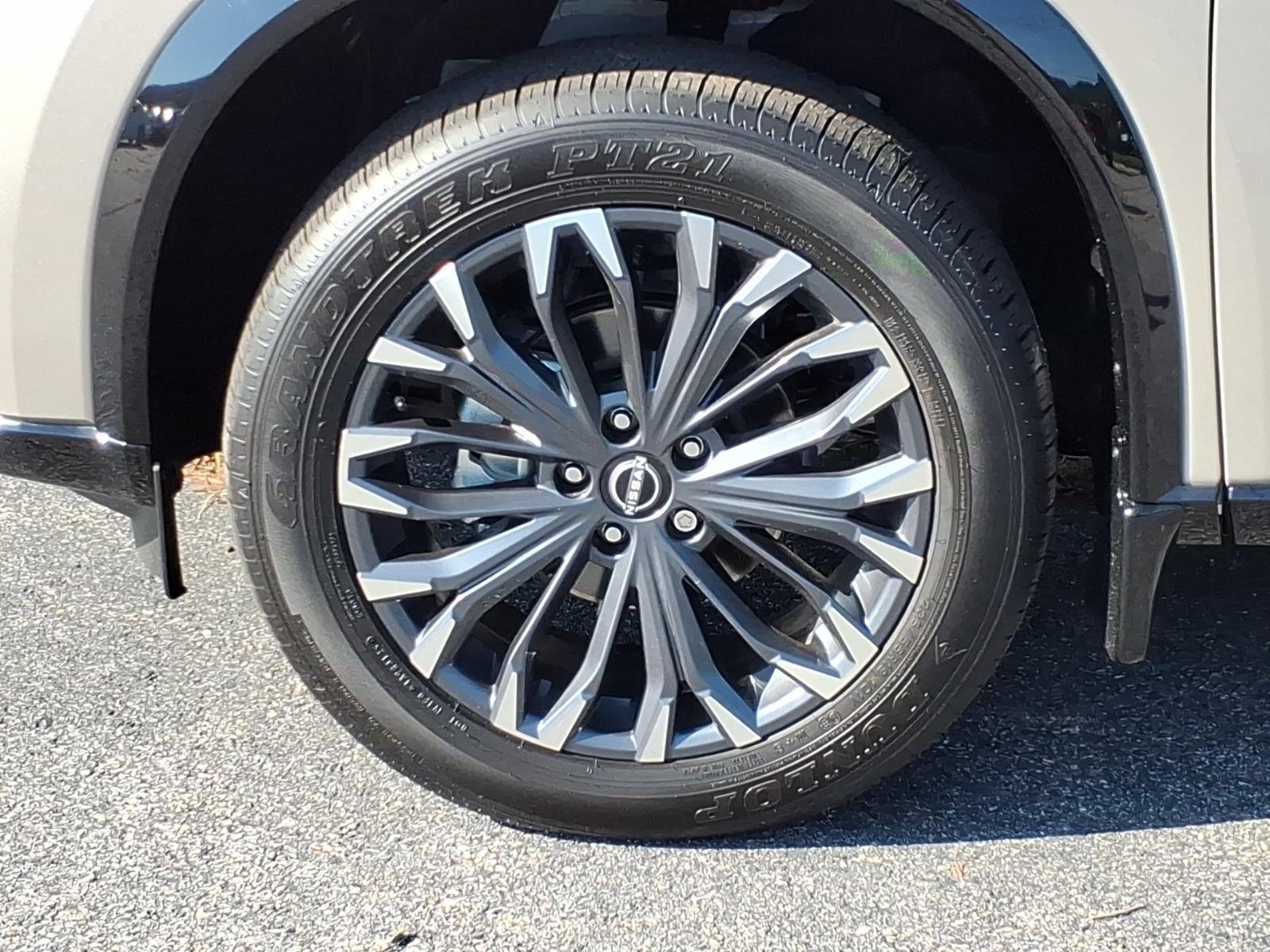 2026 Nissan Rogue Platinum - Photo 4