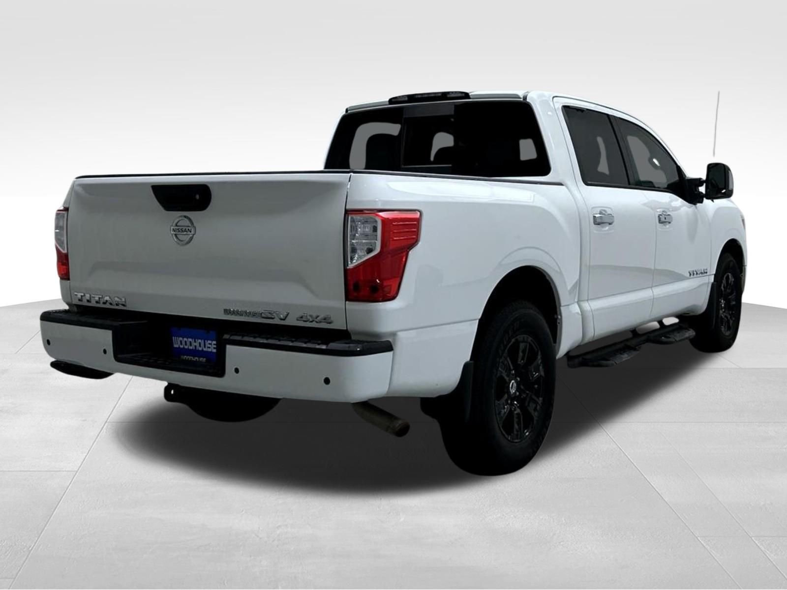 Used 2021 White Nissan SV image 5