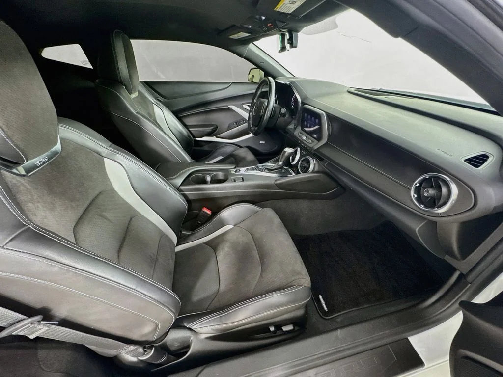 Used 2023 Summit White Chevrolet LT1 image 33