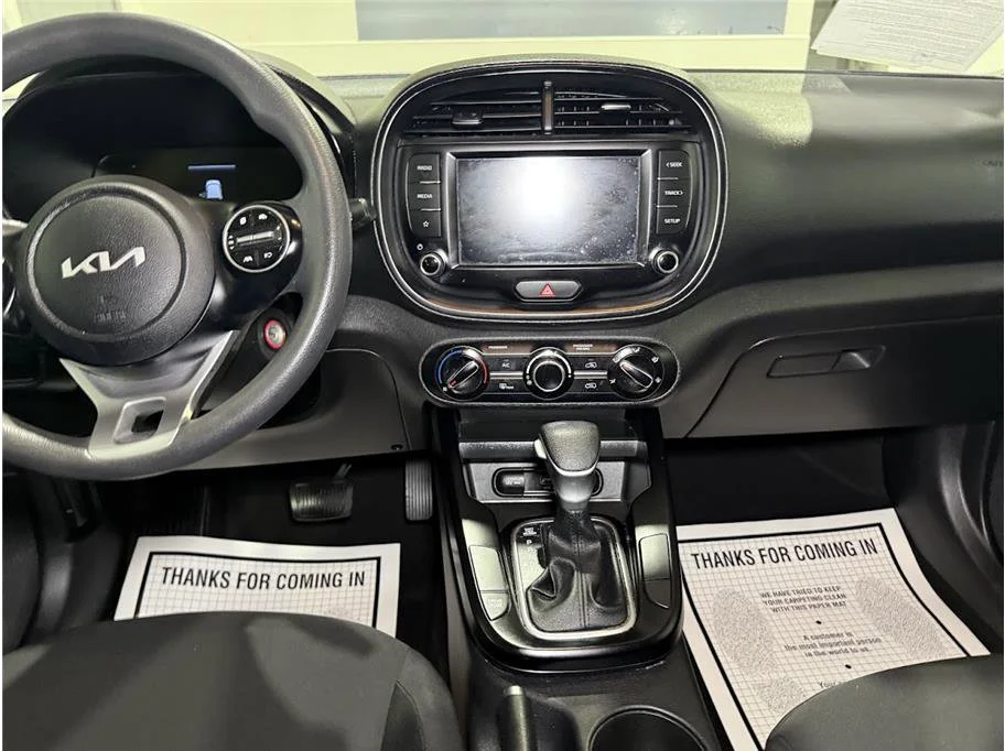 2023 Kia Soul LX - Photo 19