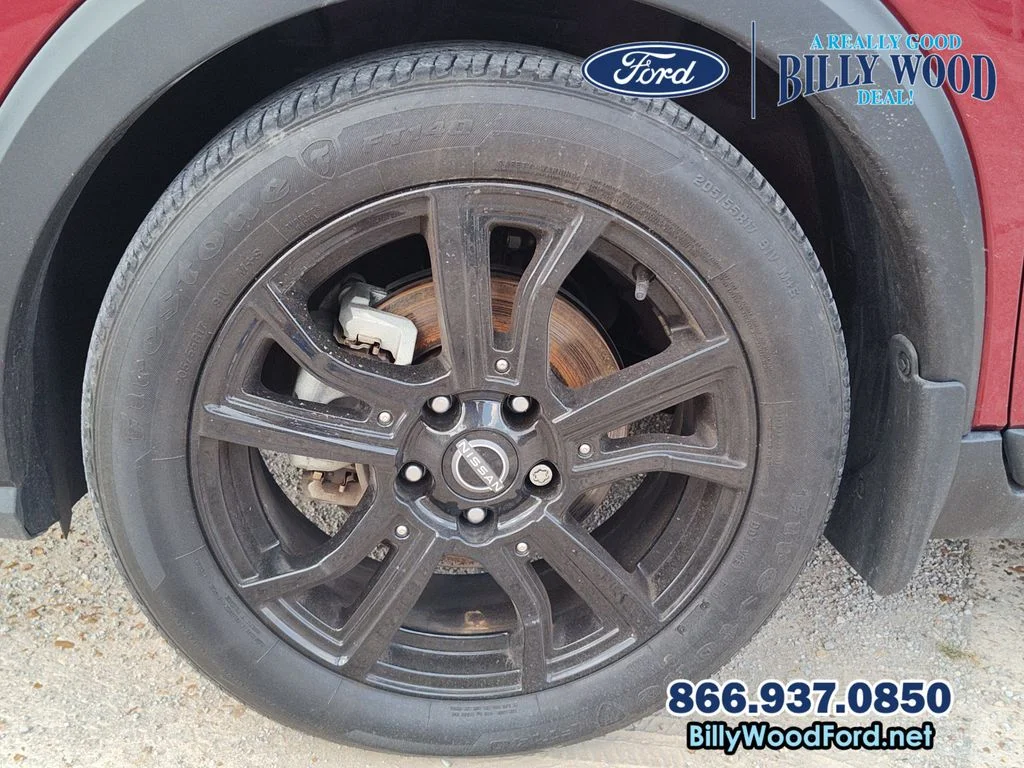 Used 2024 Scarlet Ember Nissan SR image 12
