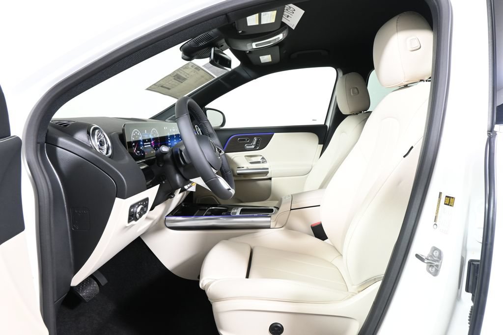 New 2026 Polar White Mercedes-Benz GLA 250 image 38