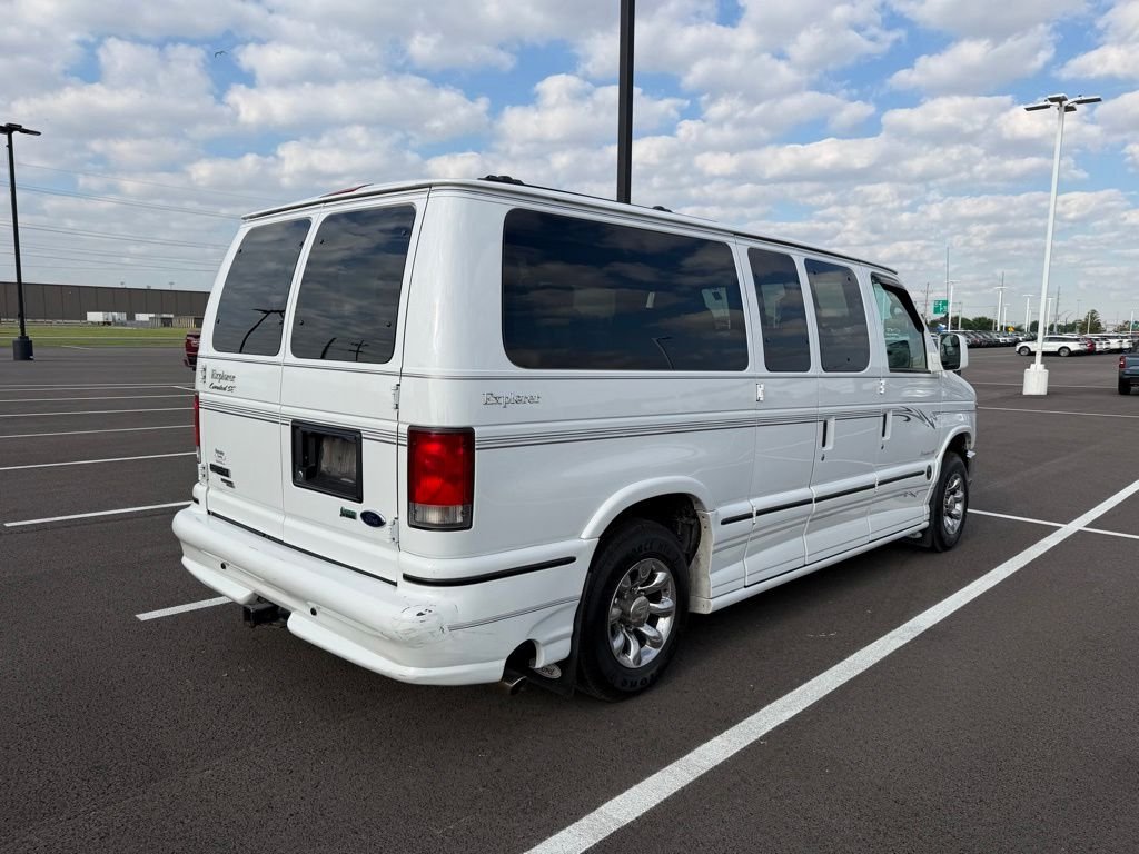 Used 2014  Ford RV image 6