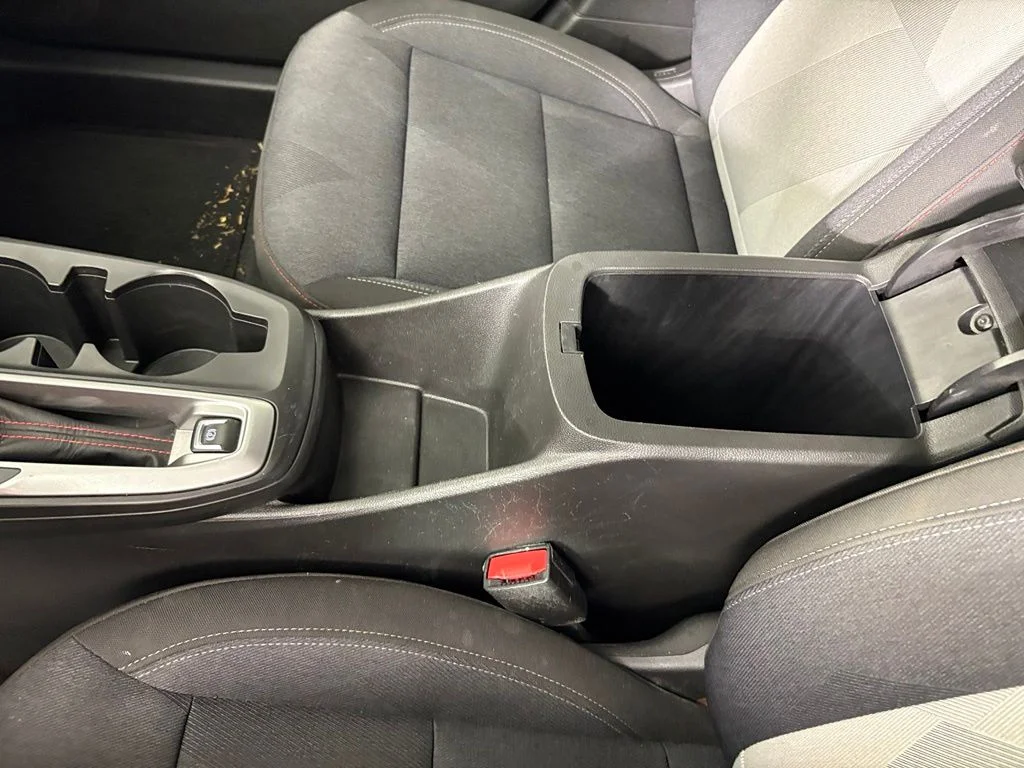 Used 2024 White Chevrolet 1RS image 33