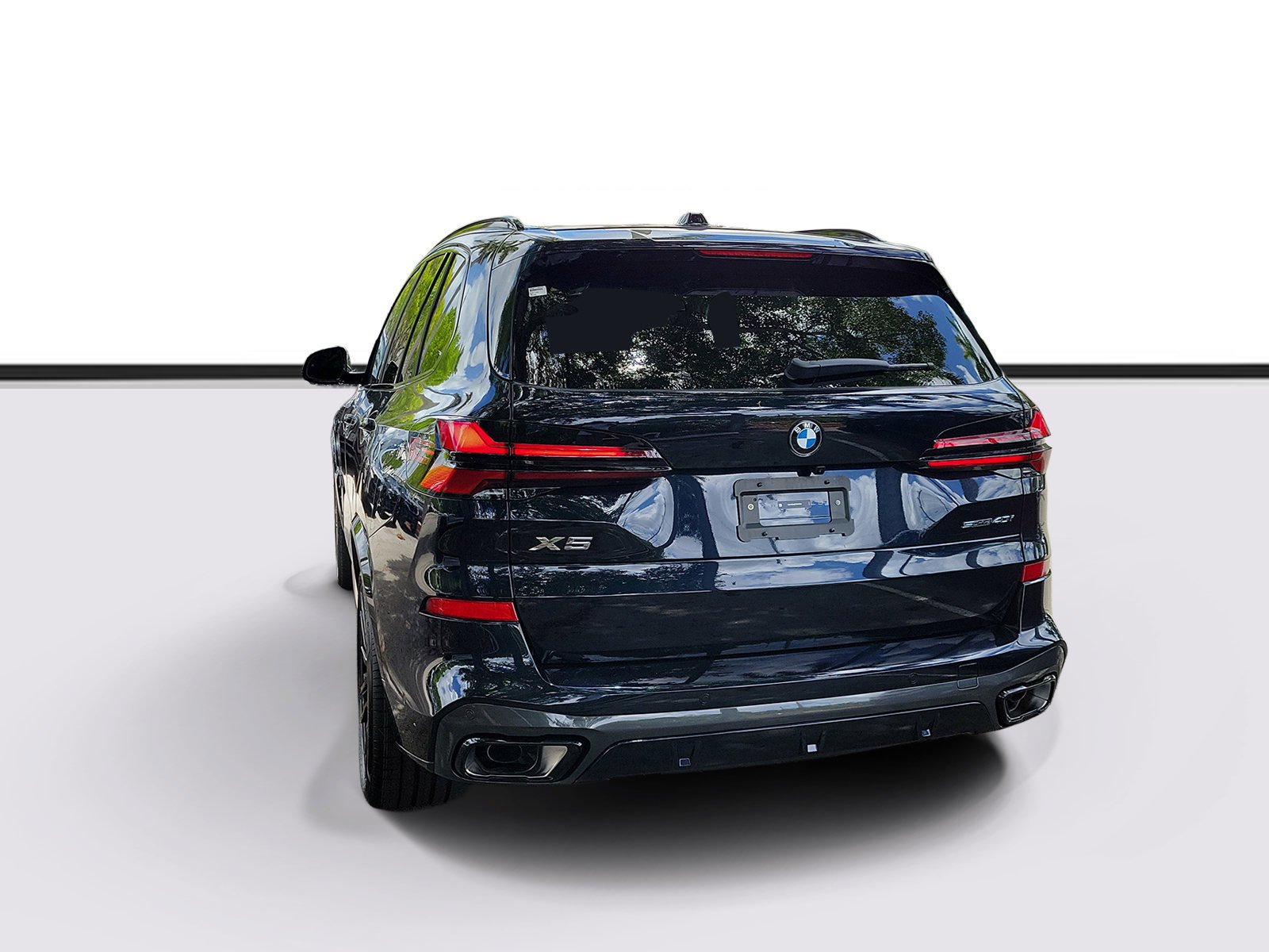 New 2026 Carbon Black Metallic BMW sDrive40i image 3
