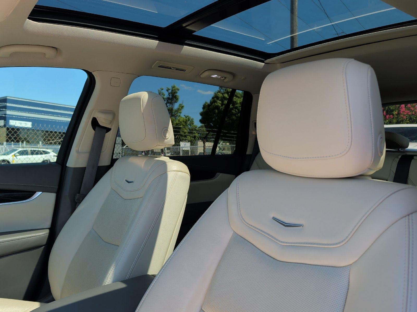 Used 2023 Crystal White Tricoat Cadillac FWD Premium Luxury image 32