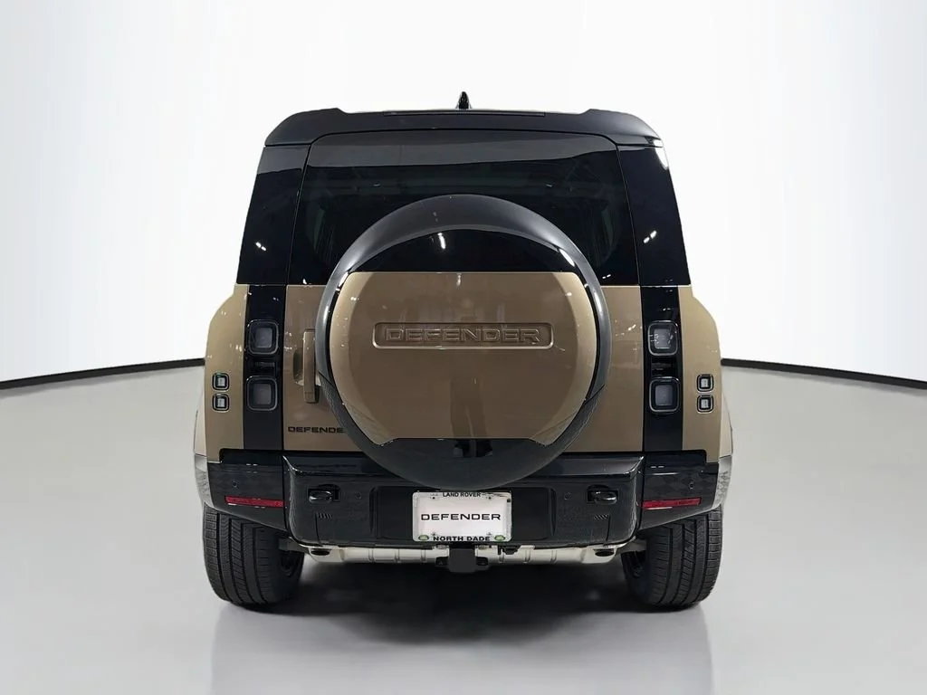 2026 Land Rover Defender X-Dynamic SE - Photo 6