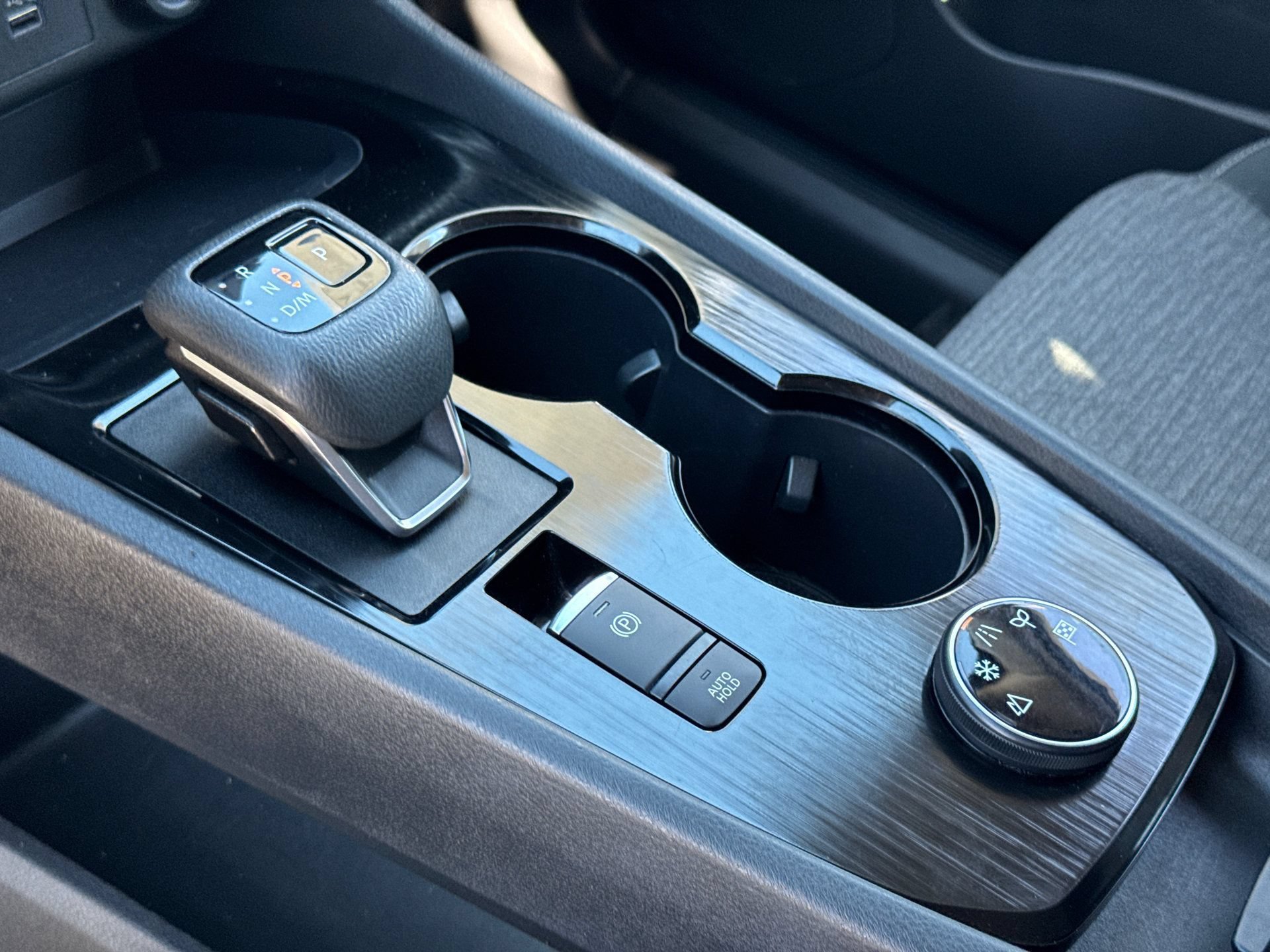2023 Nissan Rogue SV - Photo 19