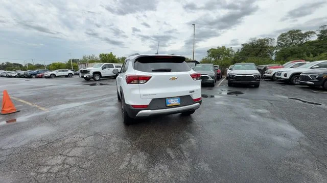 Used 2026 White Chevrolet LT image 7