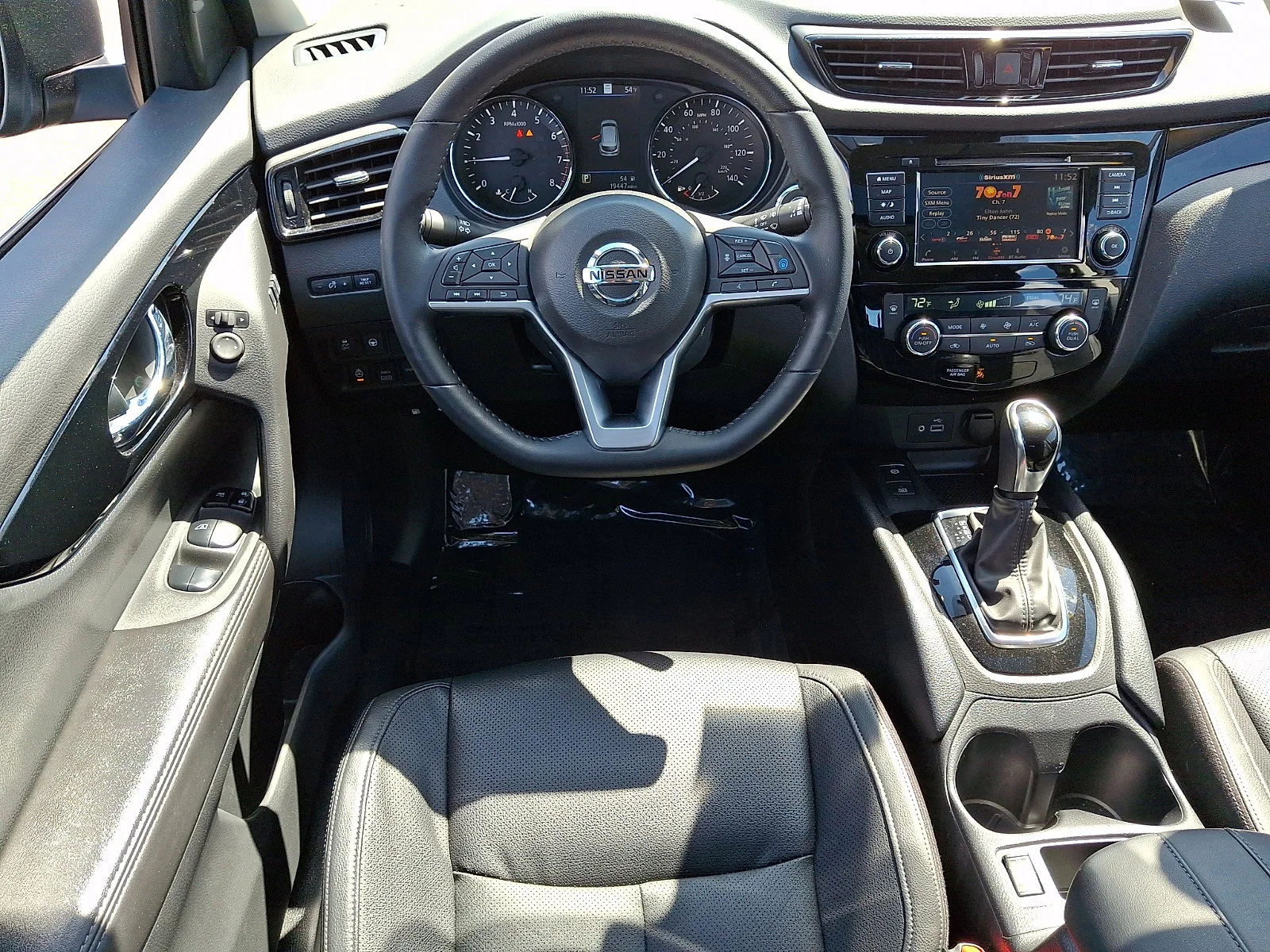 2022 Nissan Rogue Sport SL - Photo 11