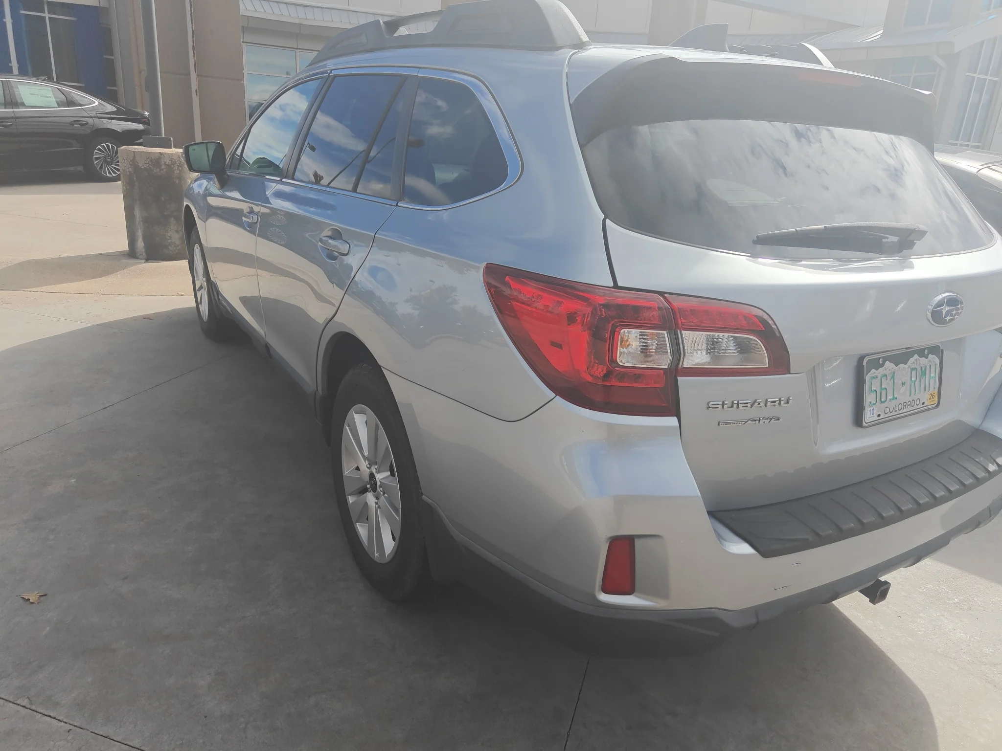 Used 2017 Ice Silver Metallic Subaru Premium image 2