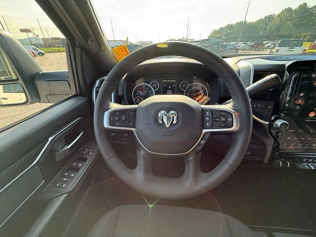 Used 2025 White Ram Big Horn image 7