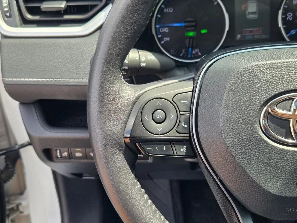 Used 2021 Super White Toyota XLE image 32