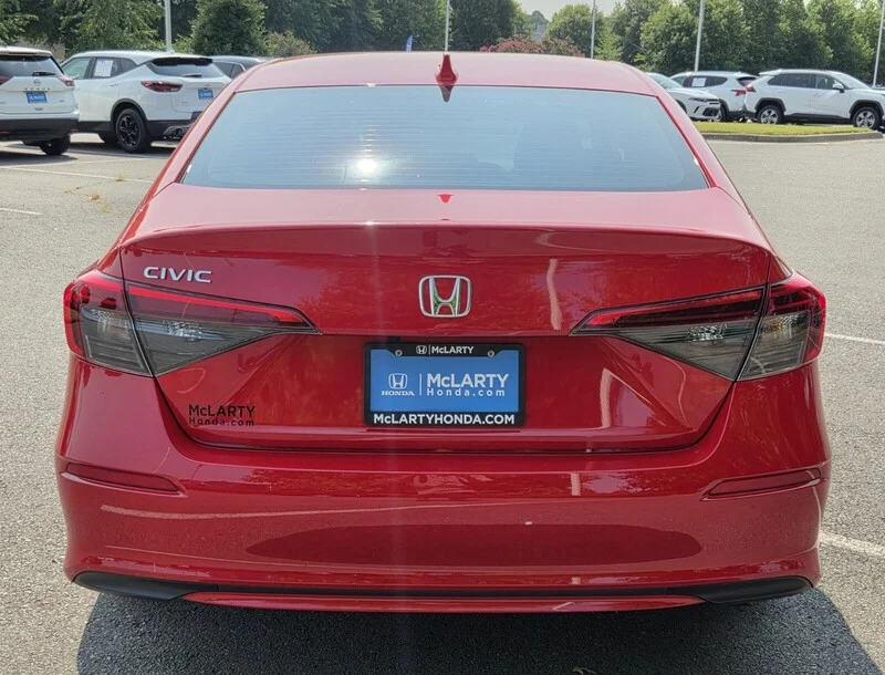 Used 2024 Rallye Red Honda LX image 6