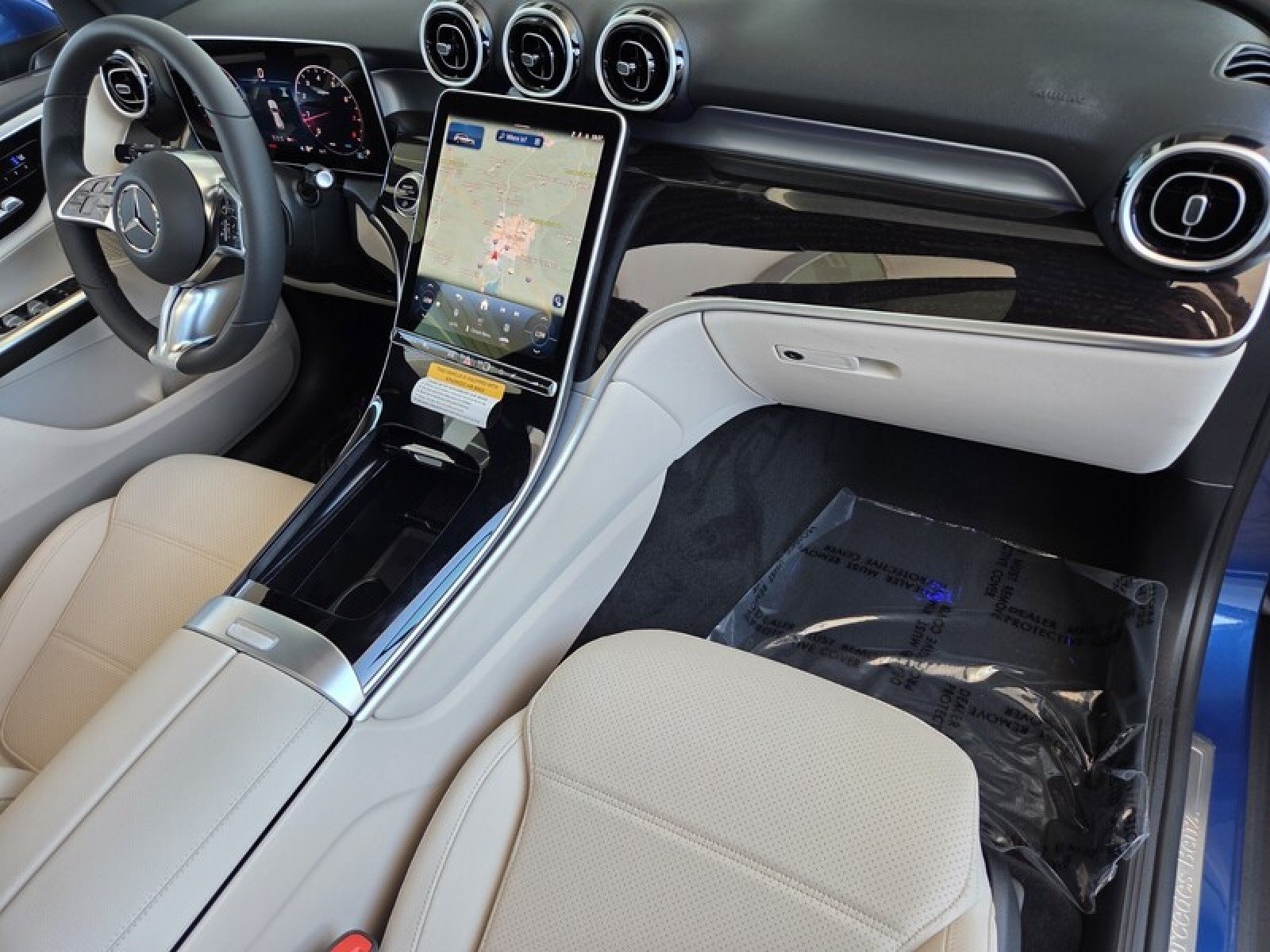 New 2026 Starling Blue Metallic Mercedes-Benz GLC 300 SUV image 18