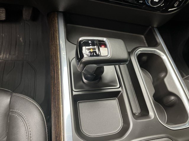 Used 2024 Onyx Black GMC Elevation image 27