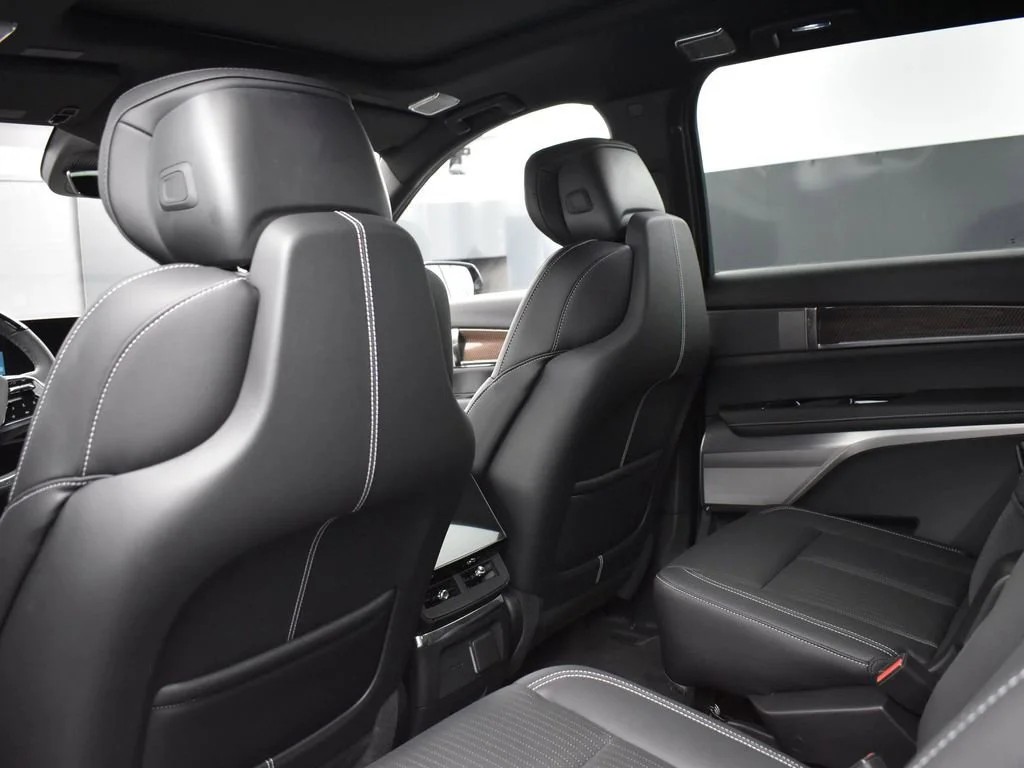 2026 Cadillac VISTIQ Sport - Photo 31