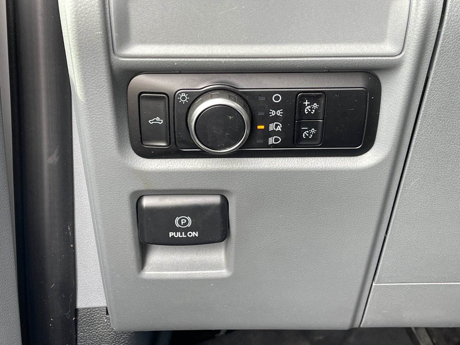 Used 2023 White Ford XL image 26