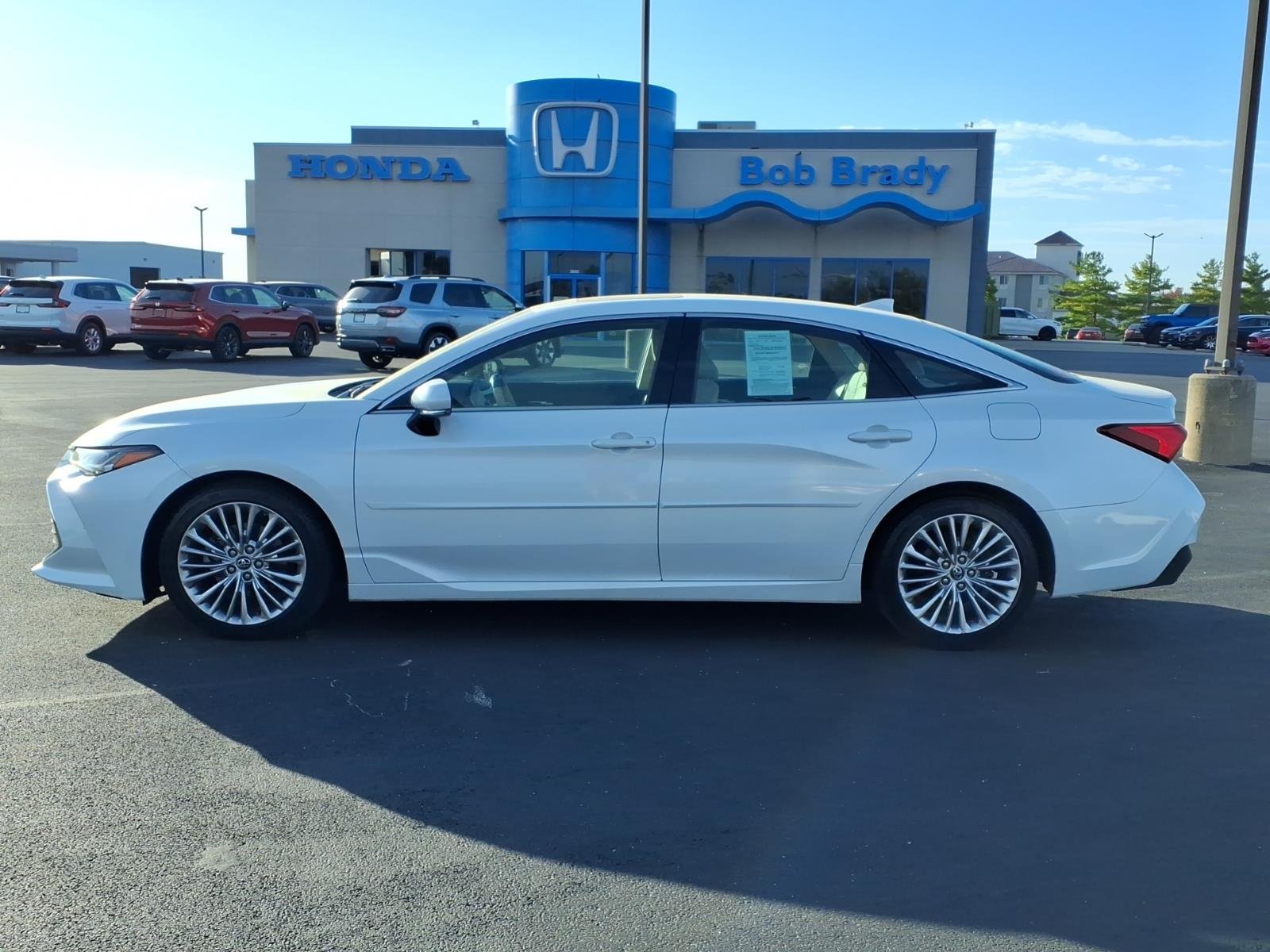 2019 Toyota Avalon Limited - Photo 14