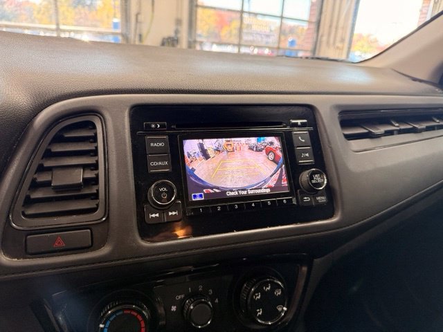 Used 2018  Honda LX image 13