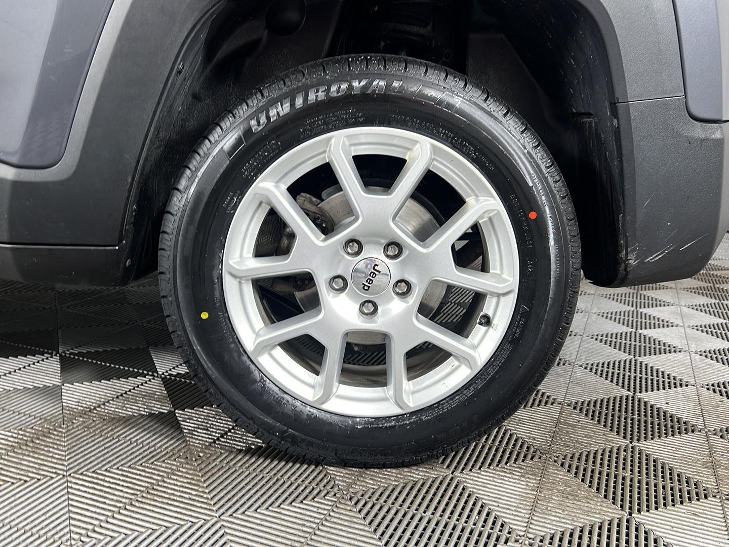 Used 2022 Graphite Gray Jeep  image 24