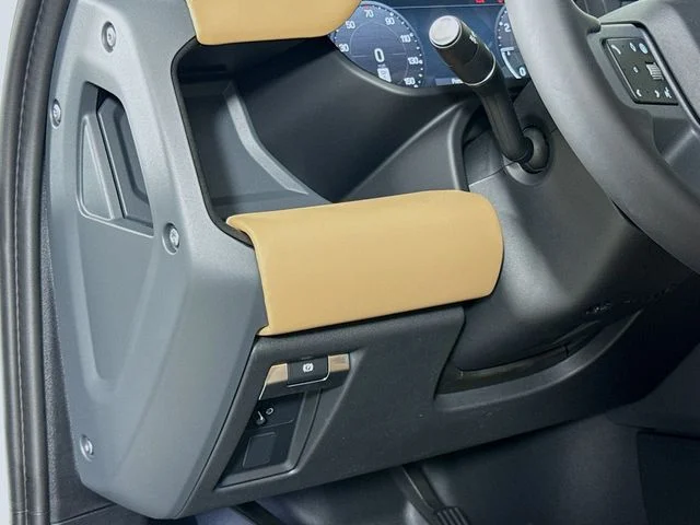 New 2026 Fuji White Land Rover S image 10
