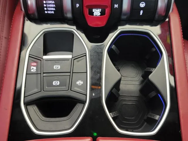Used 2020  Lamborghini Base image 24