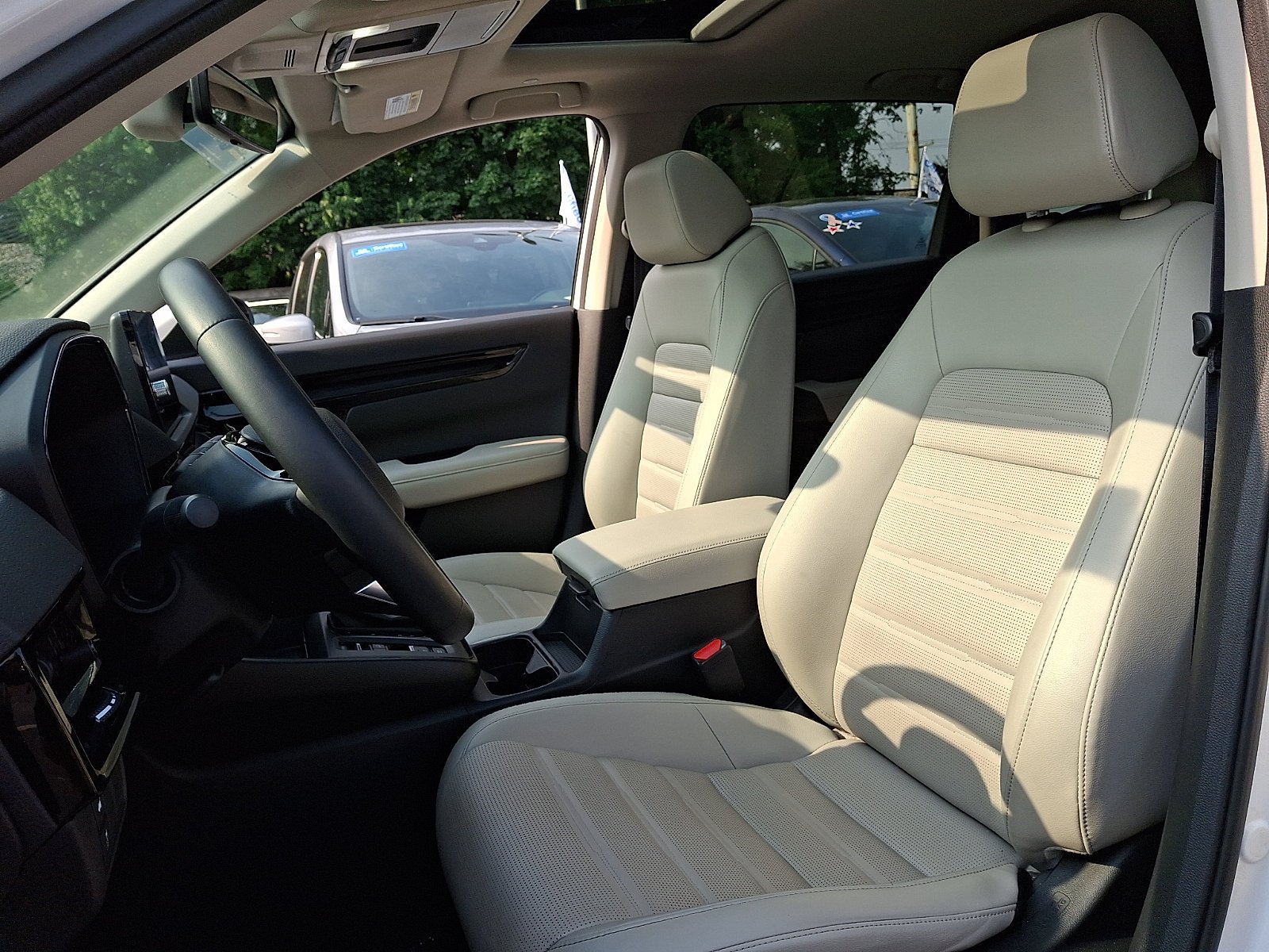 Certified Used 2024 Platinum White Pearl Honda EX-L image 12