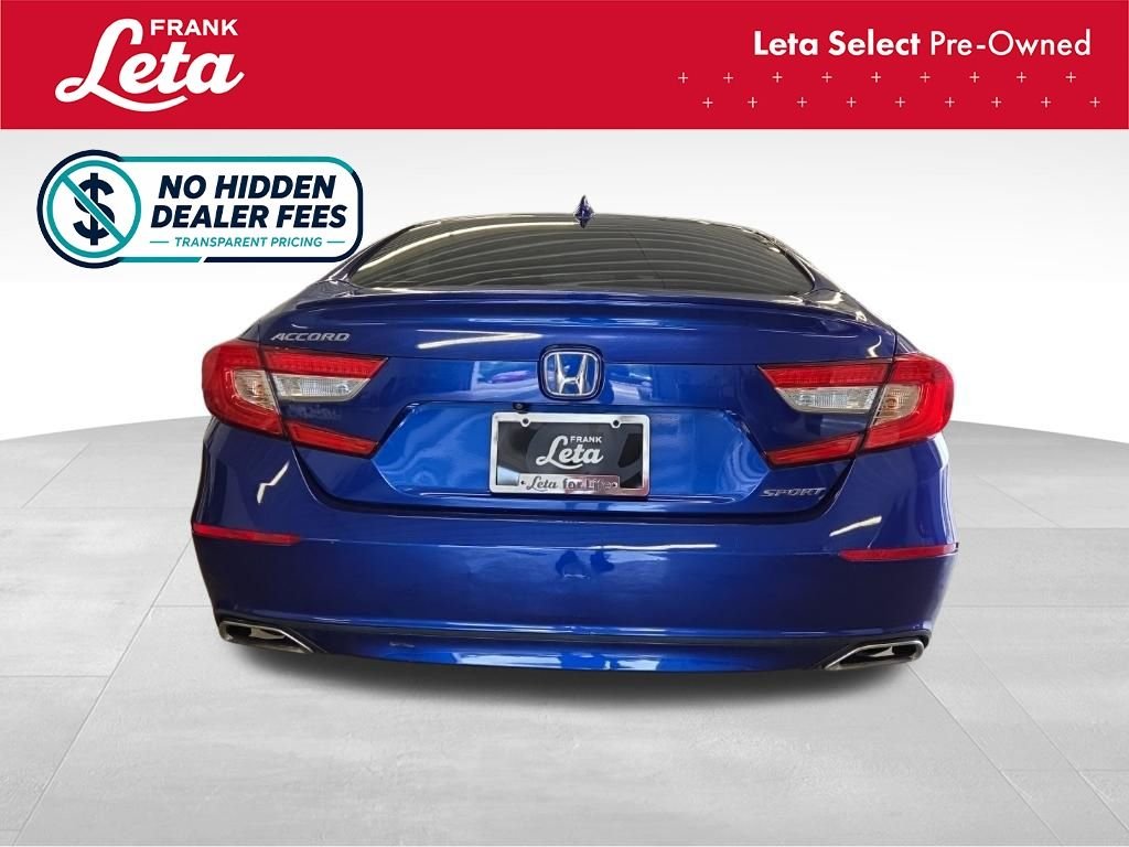 Used 2018 Still Night Pearl Honda  image 5
