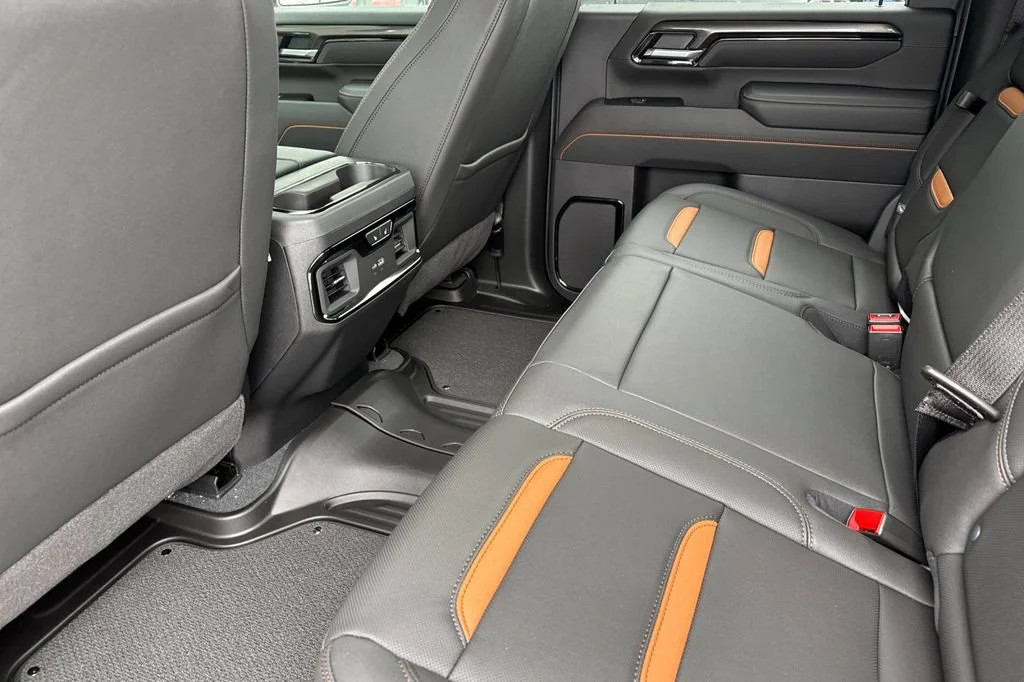 New 2026 Onyx Black GMC AT4 image 9