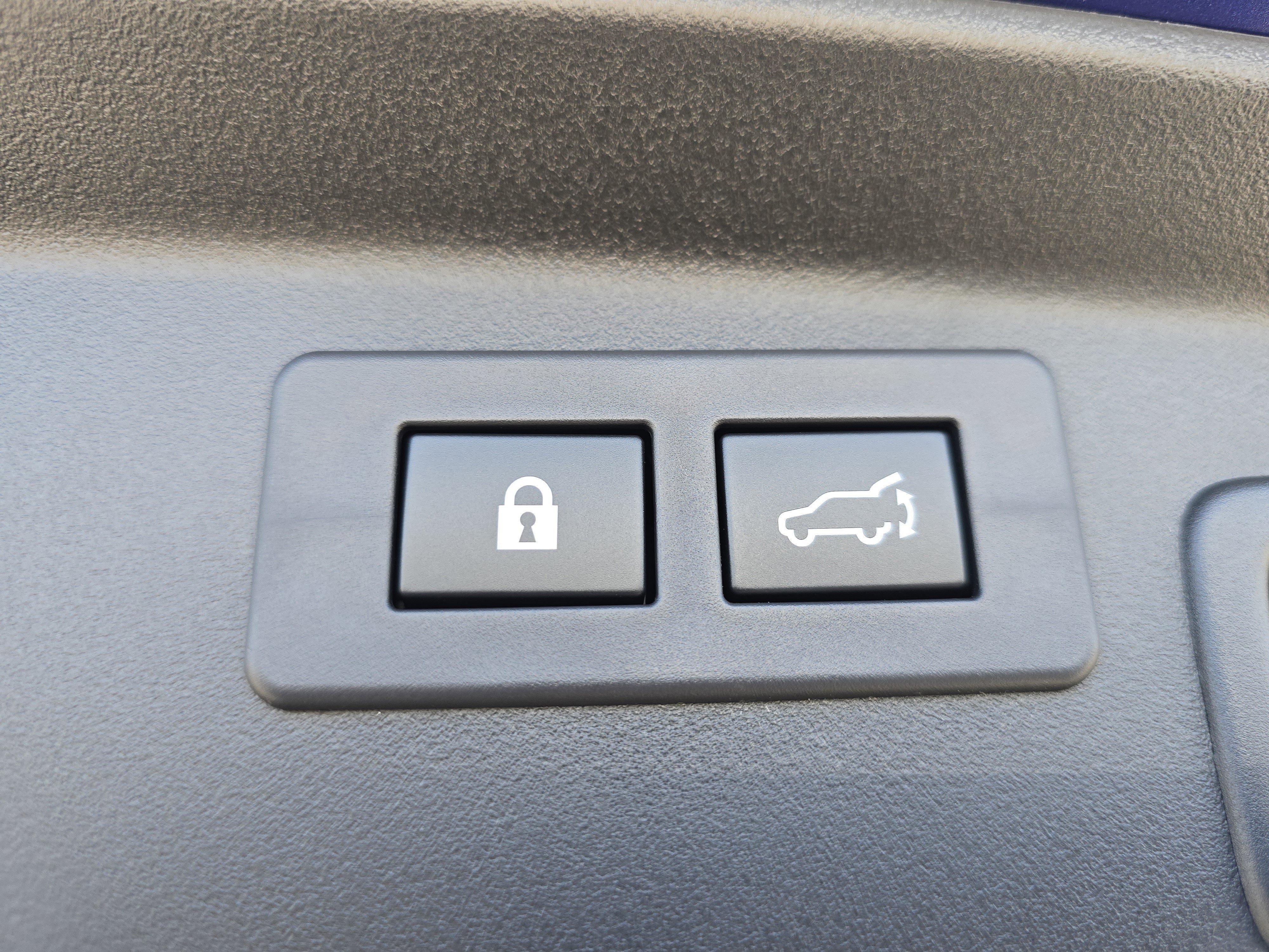 2026 Subaru Outback Limited - Photo 17