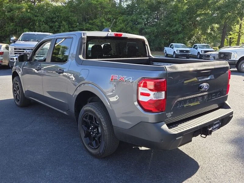Used 2025 Carbonized Gray Metallic Ford XLT image 12