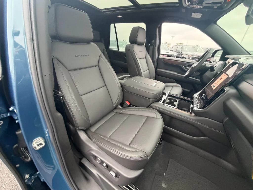 2026 GMC Yukon Denali - Photo 20