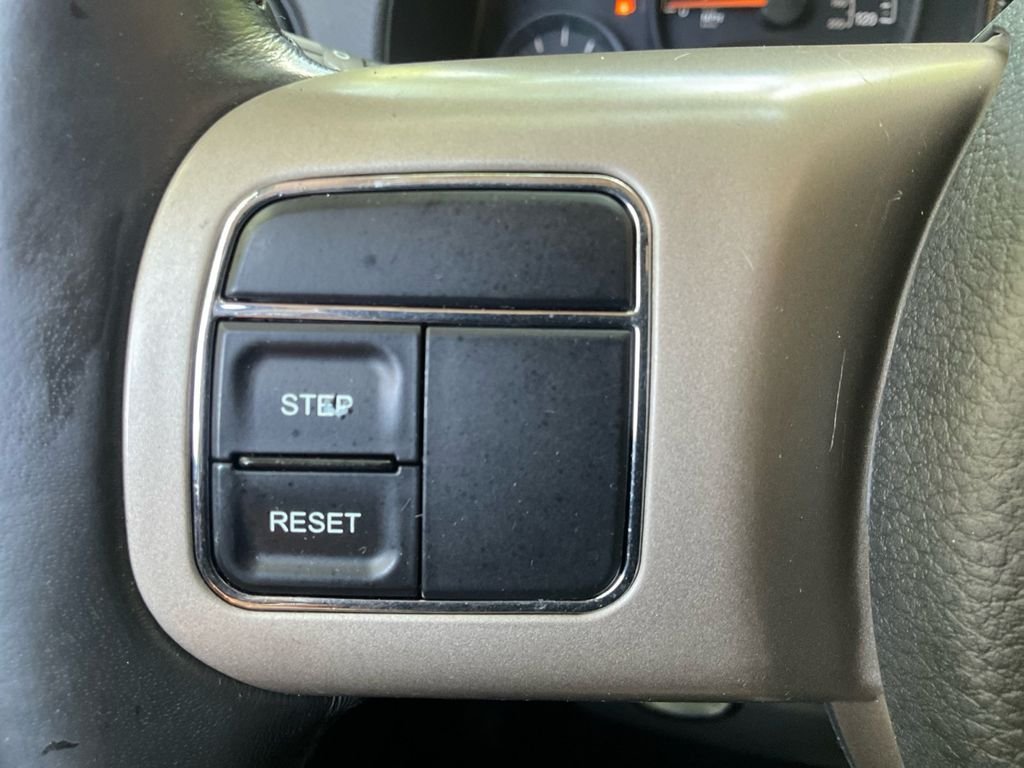 Used 2016 Green Jeep Sport image 32
