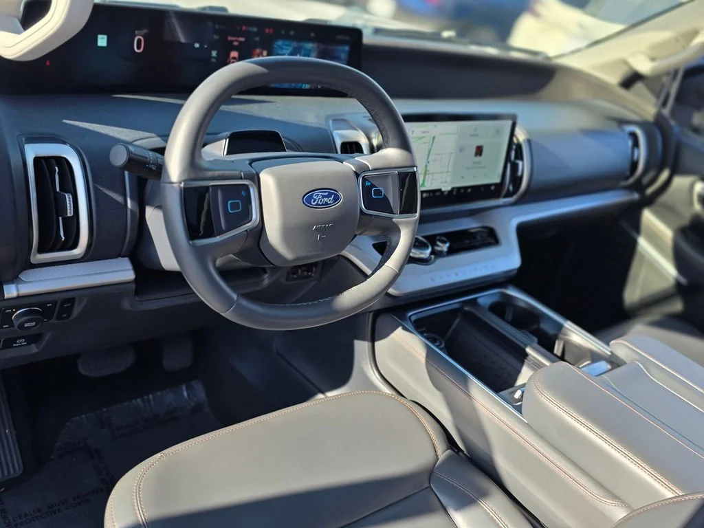 Used 2025 White Ford Active image 28