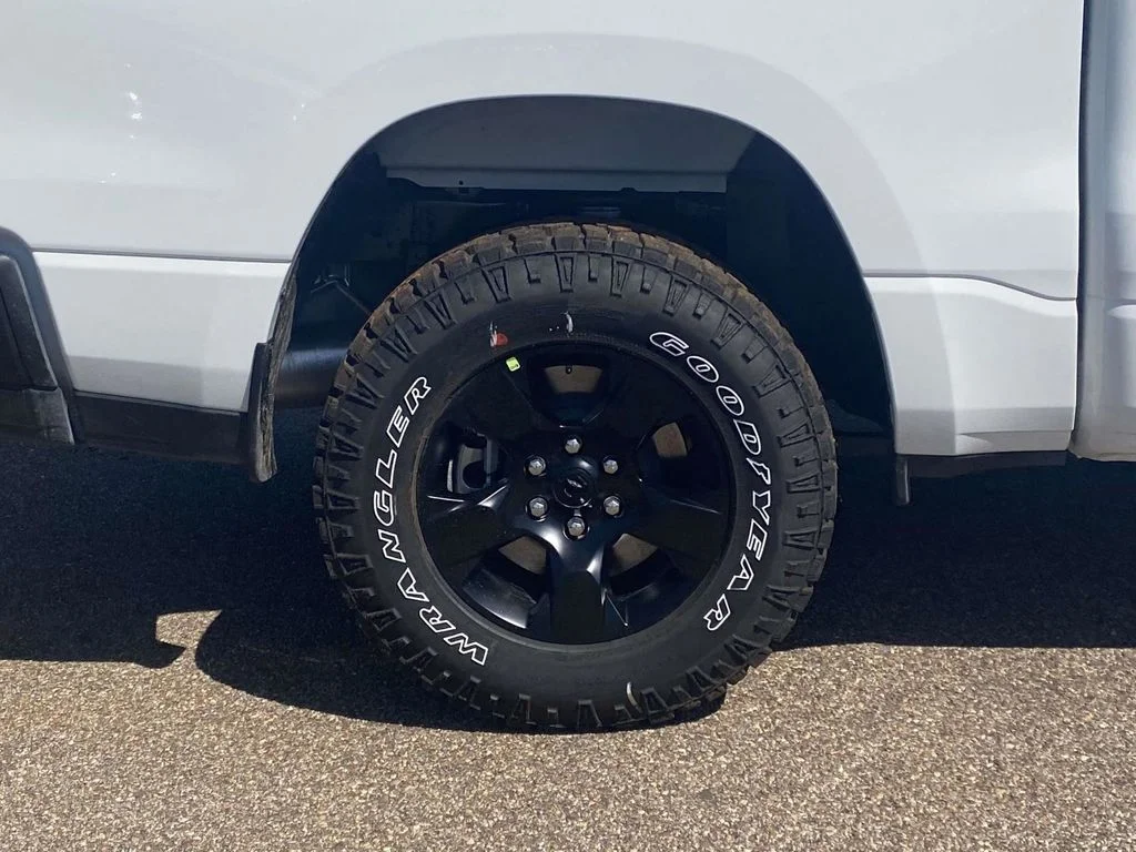 New 2026 Bright White Clear-Coat Exterior Paint RAM Warlock image 8