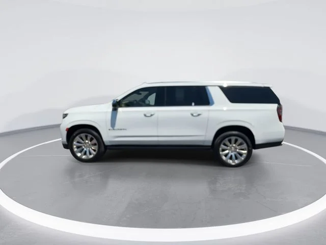 Used 2022 White Chevrolet Premier image 5