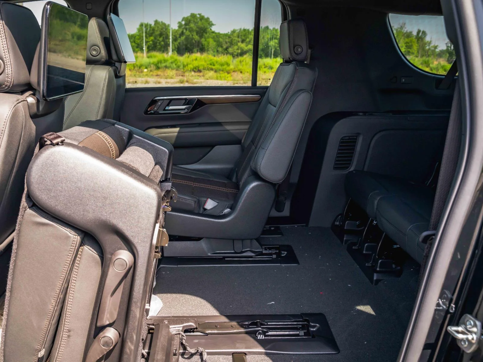 New 2026 Black Chevrolet High Country image 57