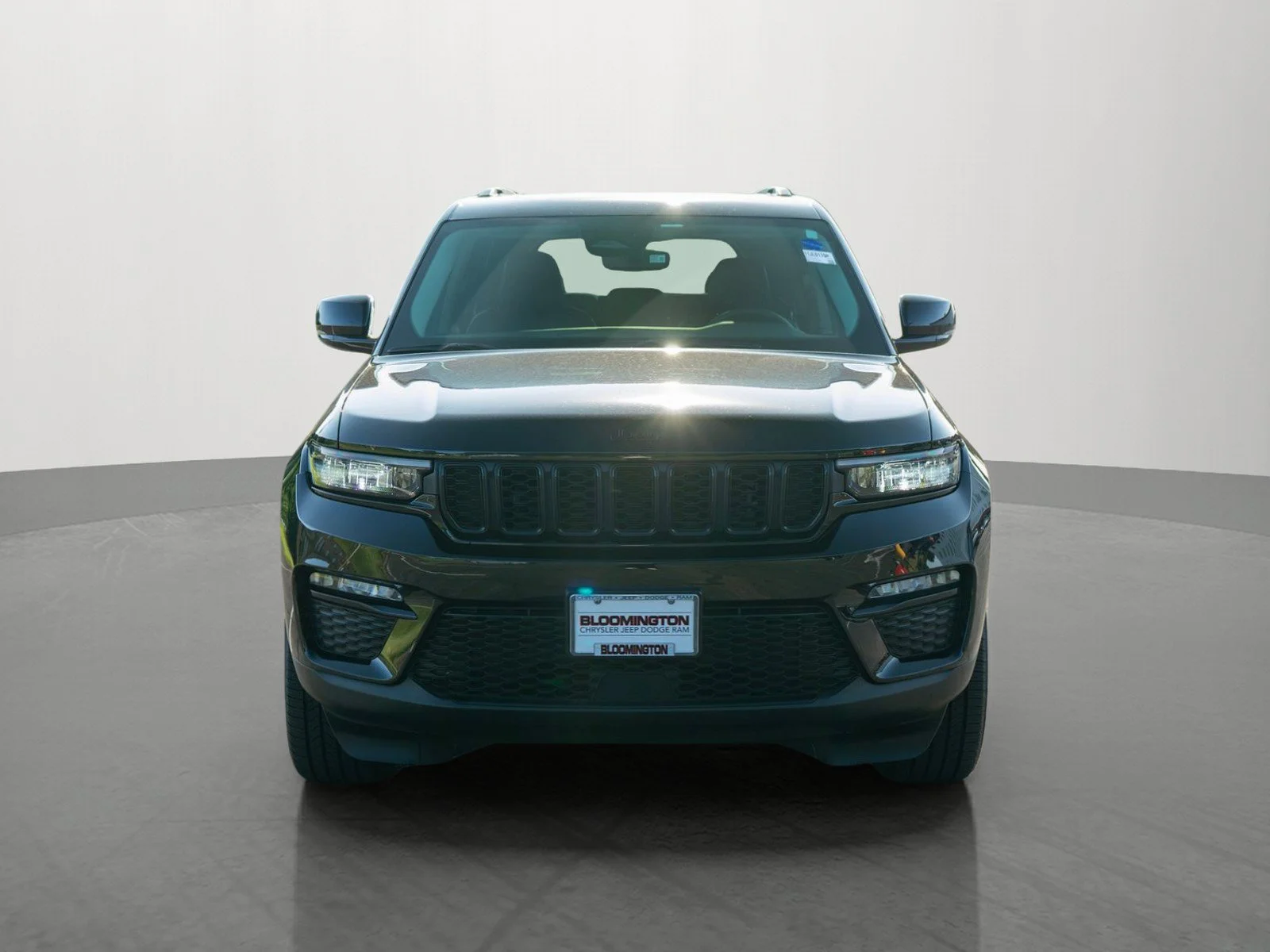 Used 2023 Jeep Grand Cherokee Limited with VIN 1C4RJHBG1PC547820 for sale in Minneapolis, Minnesota