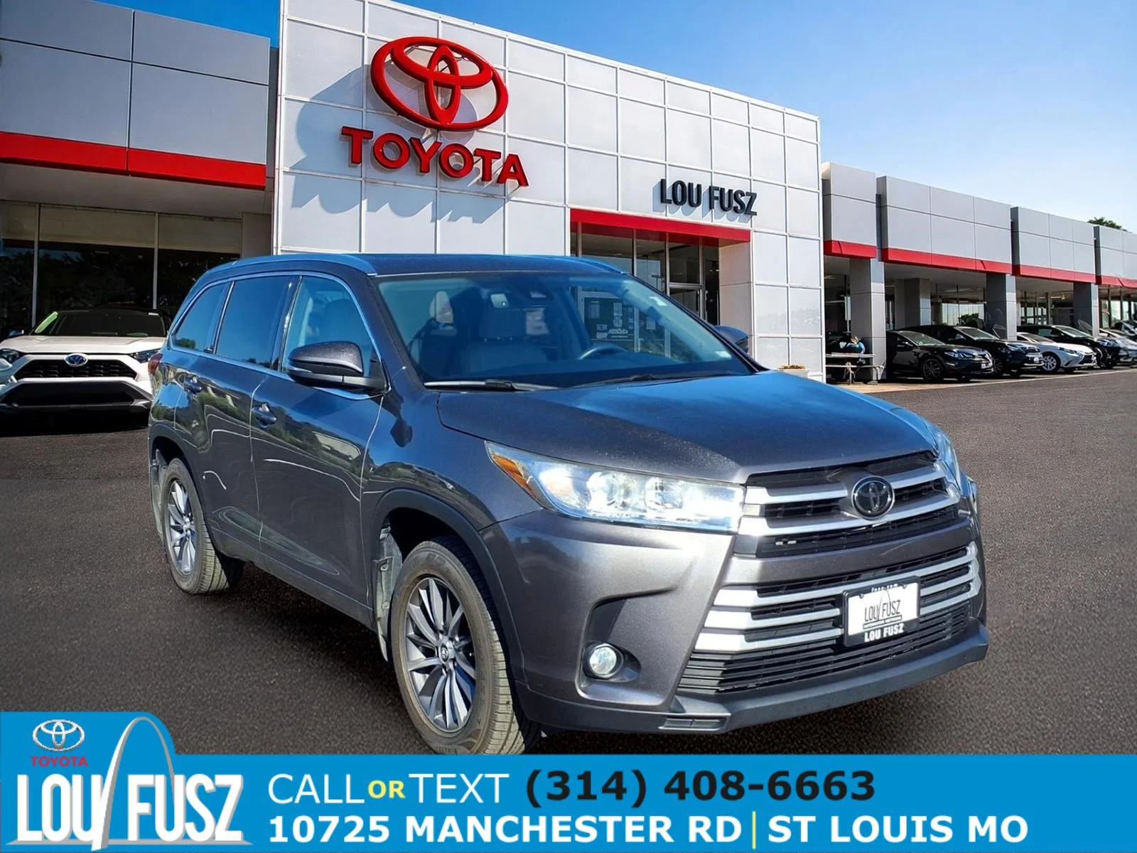Certified Used 2018 Predawn Gray Mica Toyota XLE image 1