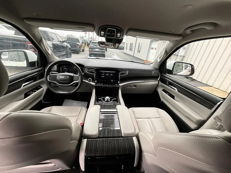 2022 Jeep Wagoneer Series III - Photo 34