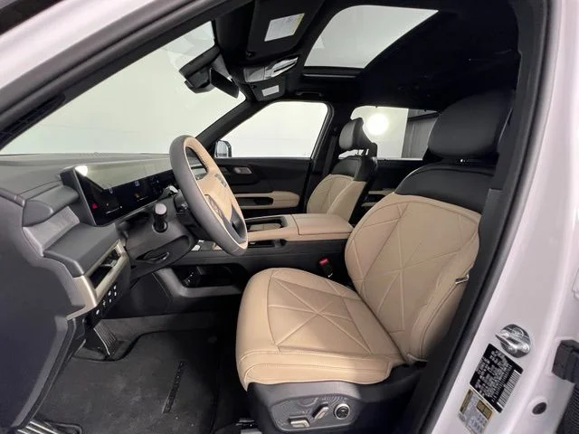 New 2027 White Kia EX image 11