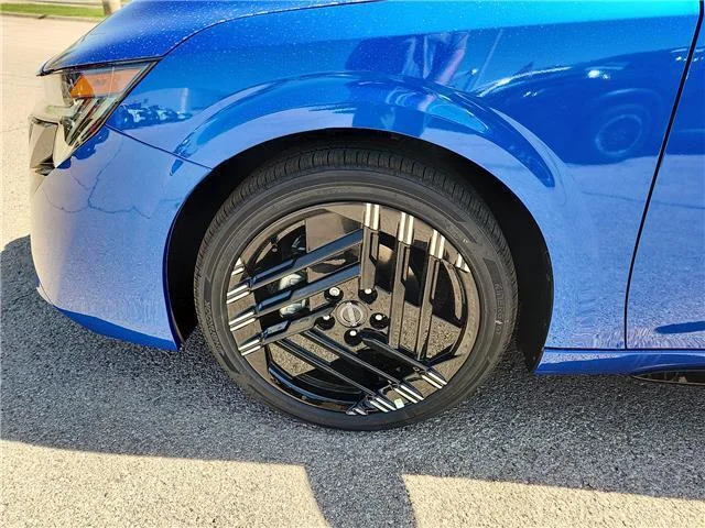 New 2026 XGZ 2T BLU Black Nissan SR Sedan image 5