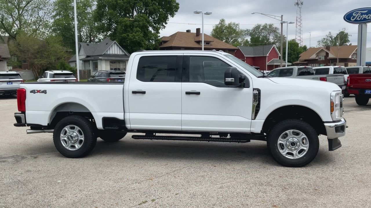 New 2026 Oxford White Ford F-250® XLT image 6