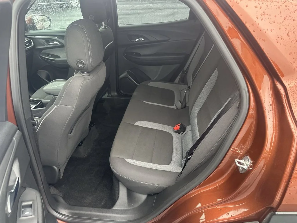 Used 2021 Orange Chevrolet LT image 28