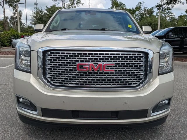 Used 2017 Sparkling Silver Metallic GMC Denali image 8