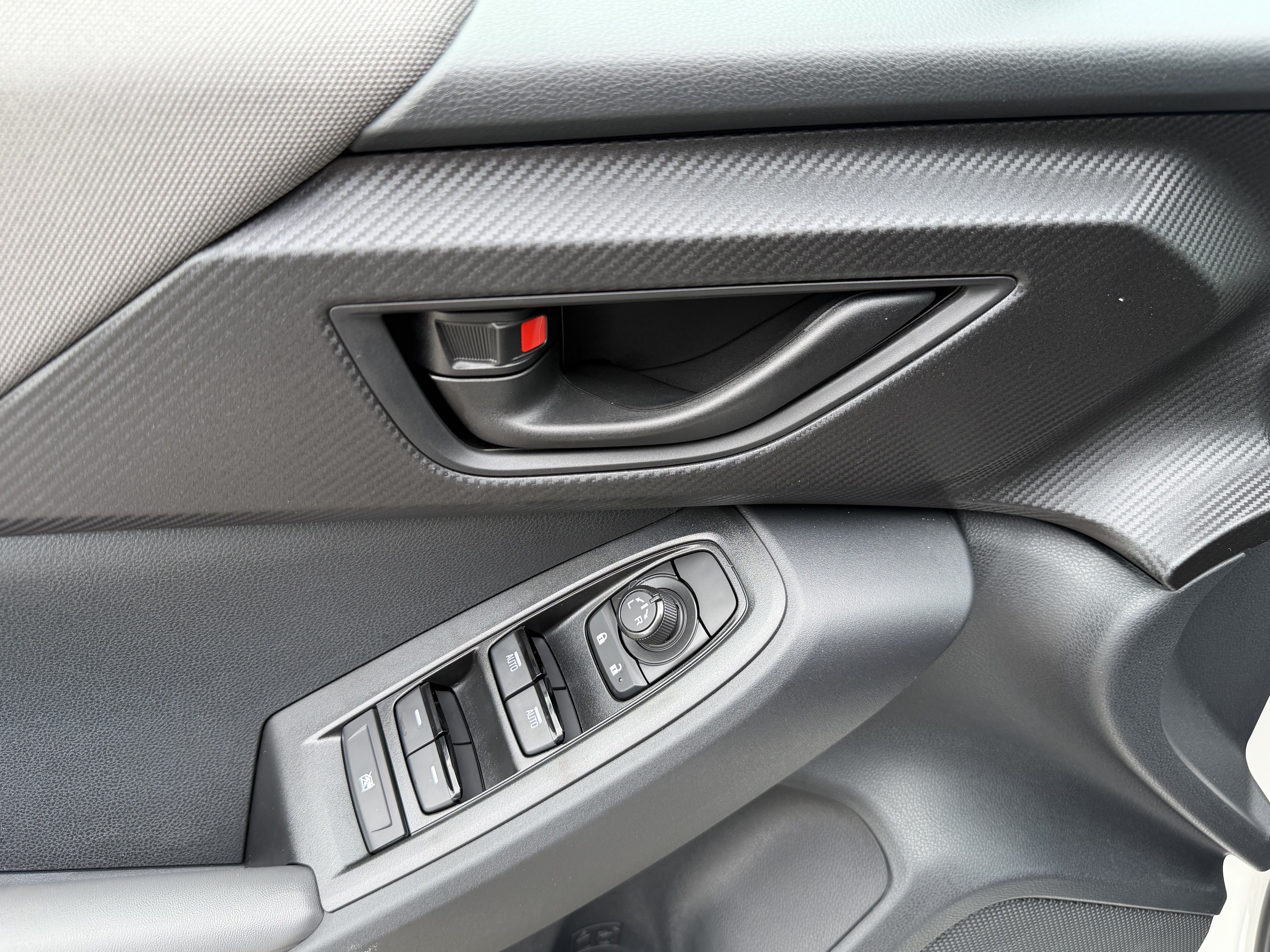 New 2026 CRYSTAL WHITE PEARL Subaru Base image 21