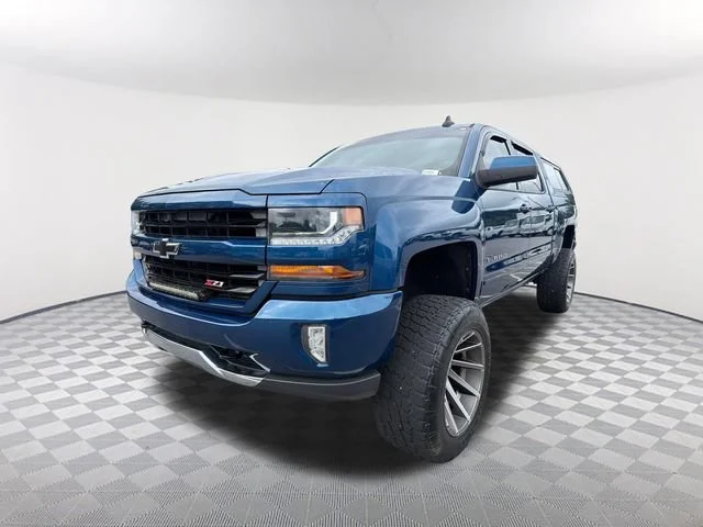 Used 2017 DEEP OCEAN BLUE METALLIC Chevrolet LT image 1